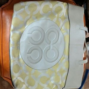 Coach tote yellow and white signature